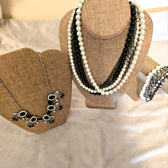 Jewelry - Pearl and Metal Necklaces & Bracelet